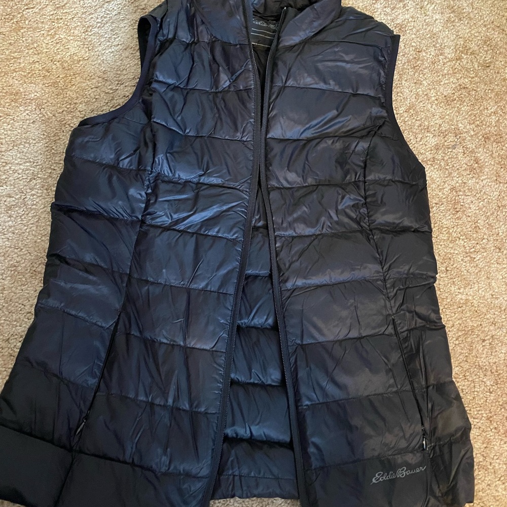 Eddie Bauer Women’s Puffer Vest